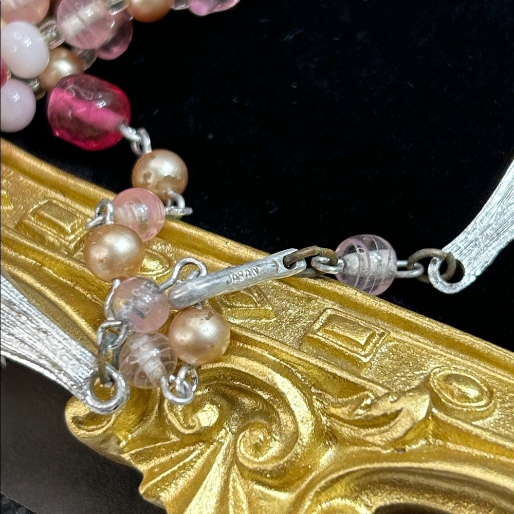 Vintage Japan Pink Glass and Champagne and Pink Faux Pearl Beaded Necklace - Picture 4 of 8